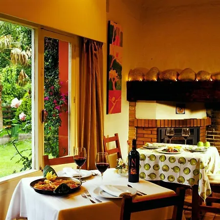 Manzanos Hotel 2*