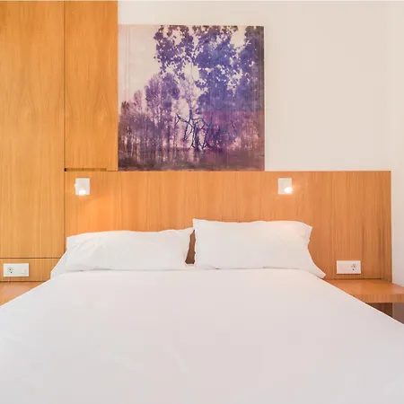 Hotel Manzanos 2*